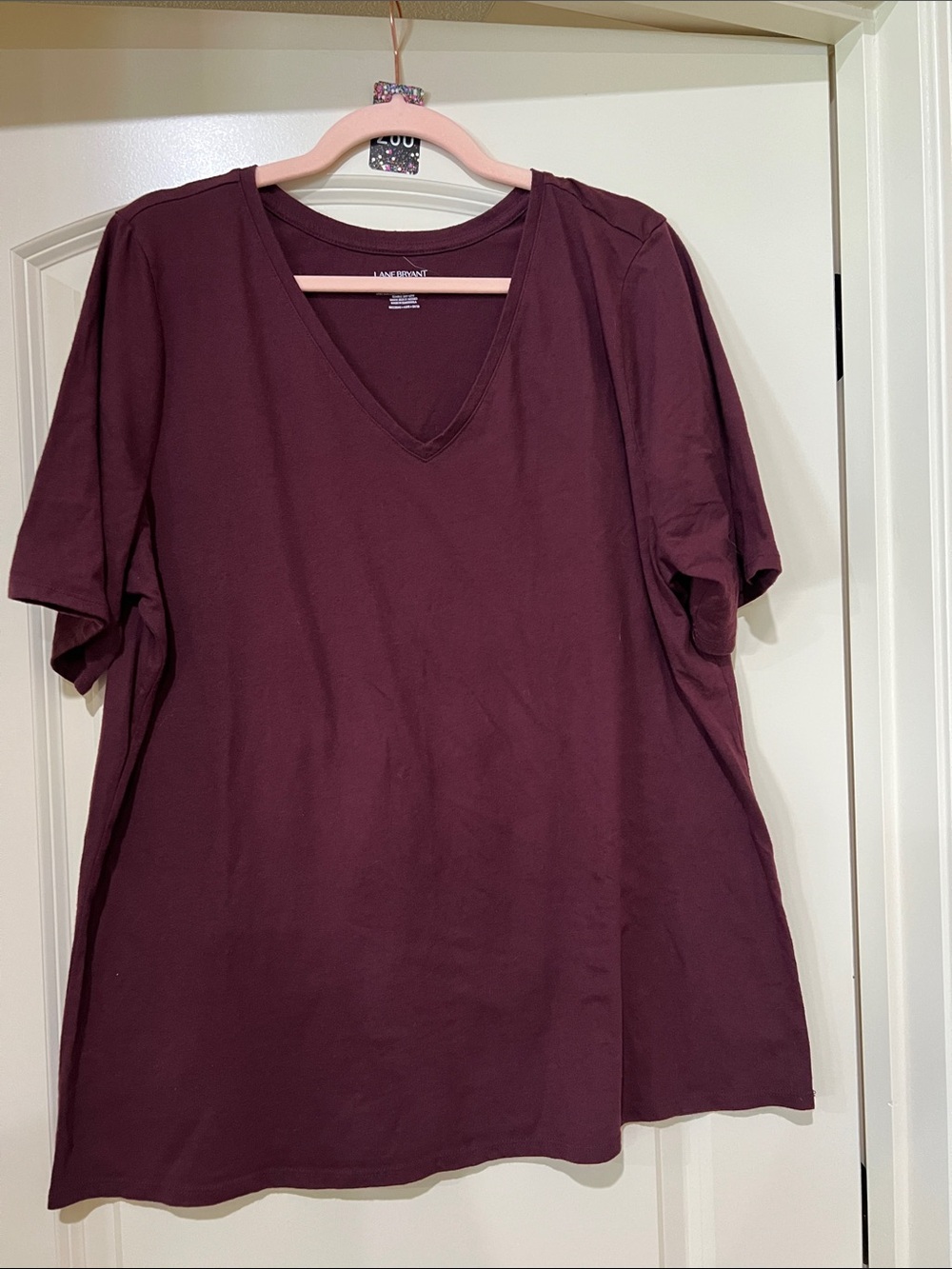 🌻🌻 Lane Bryant Women's V-Neck Tee in Burgundy H280
